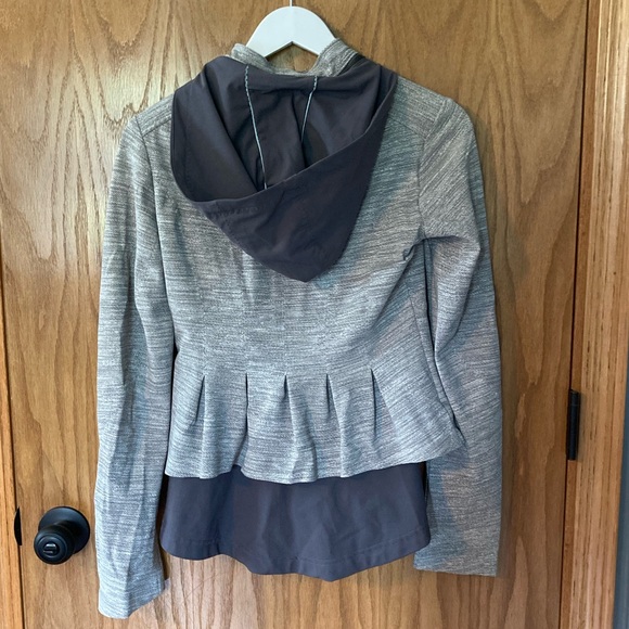 Lululemon Bust a Move Jacket - Picture 6 of 10